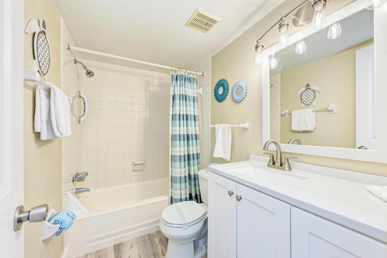 Anna Maria Island Runaway Tropical Dream-One Minute Walk To The Beach-Heated Pool Bradenton Beach Ngoại thất bức ảnh