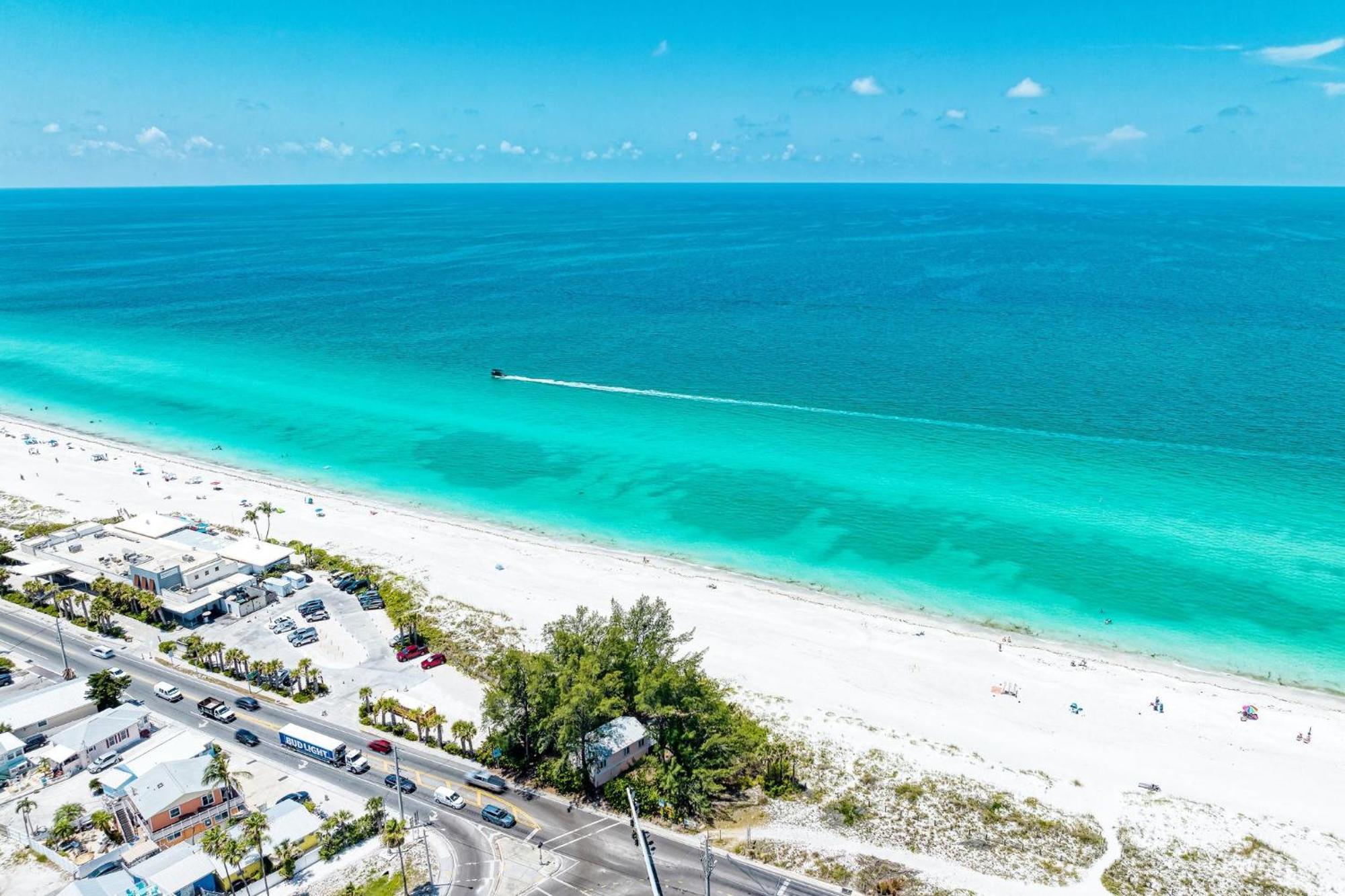 Anna Maria Island Runaway Tropical Dream-One Minute Walk To The Beach-Heated Pool Bradenton Beach Ngoại thất bức ảnh