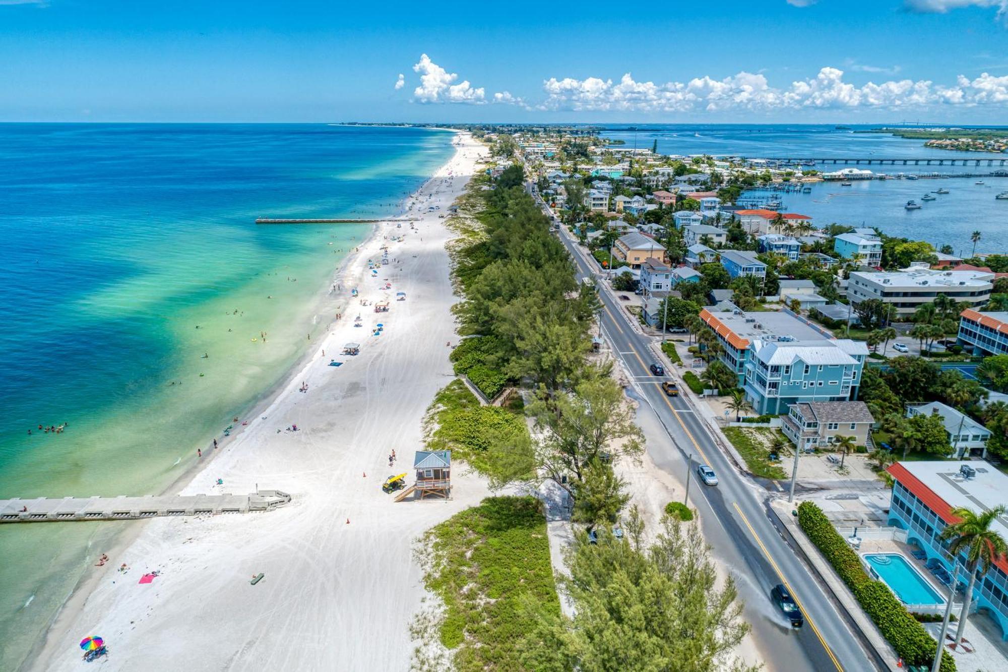 Anna Maria Island Runaway Tropical Dream-One Minute Walk To The Beach-Heated Pool Bradenton Beach Ngoại thất bức ảnh
