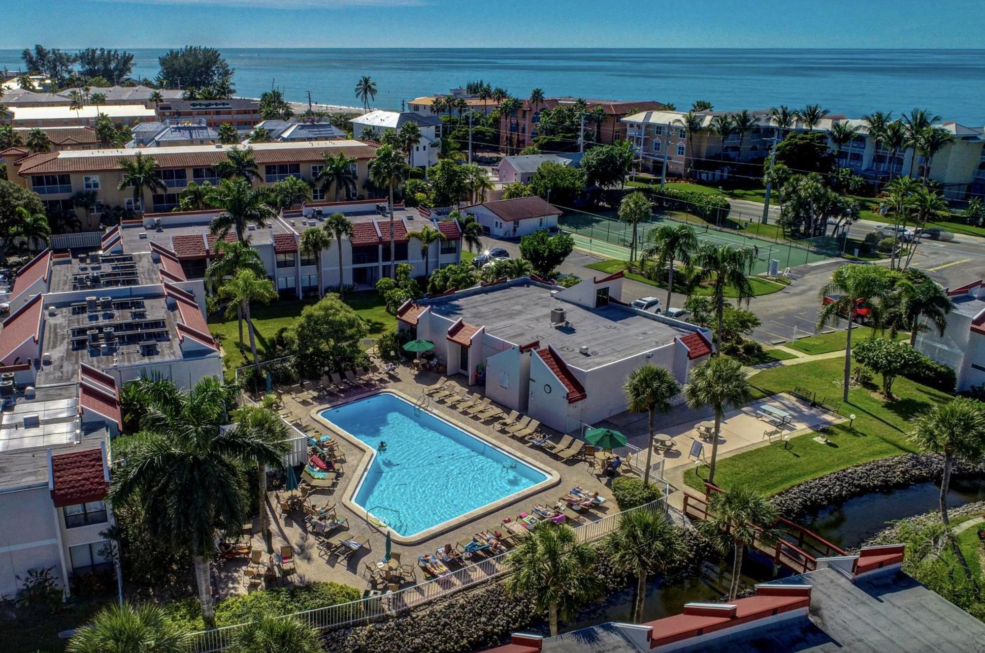 Anna Maria Island Runaway Tropical Dream-One Minute Walk To The Beach-Heated Pool Bradenton Beach Ngoại thất bức ảnh