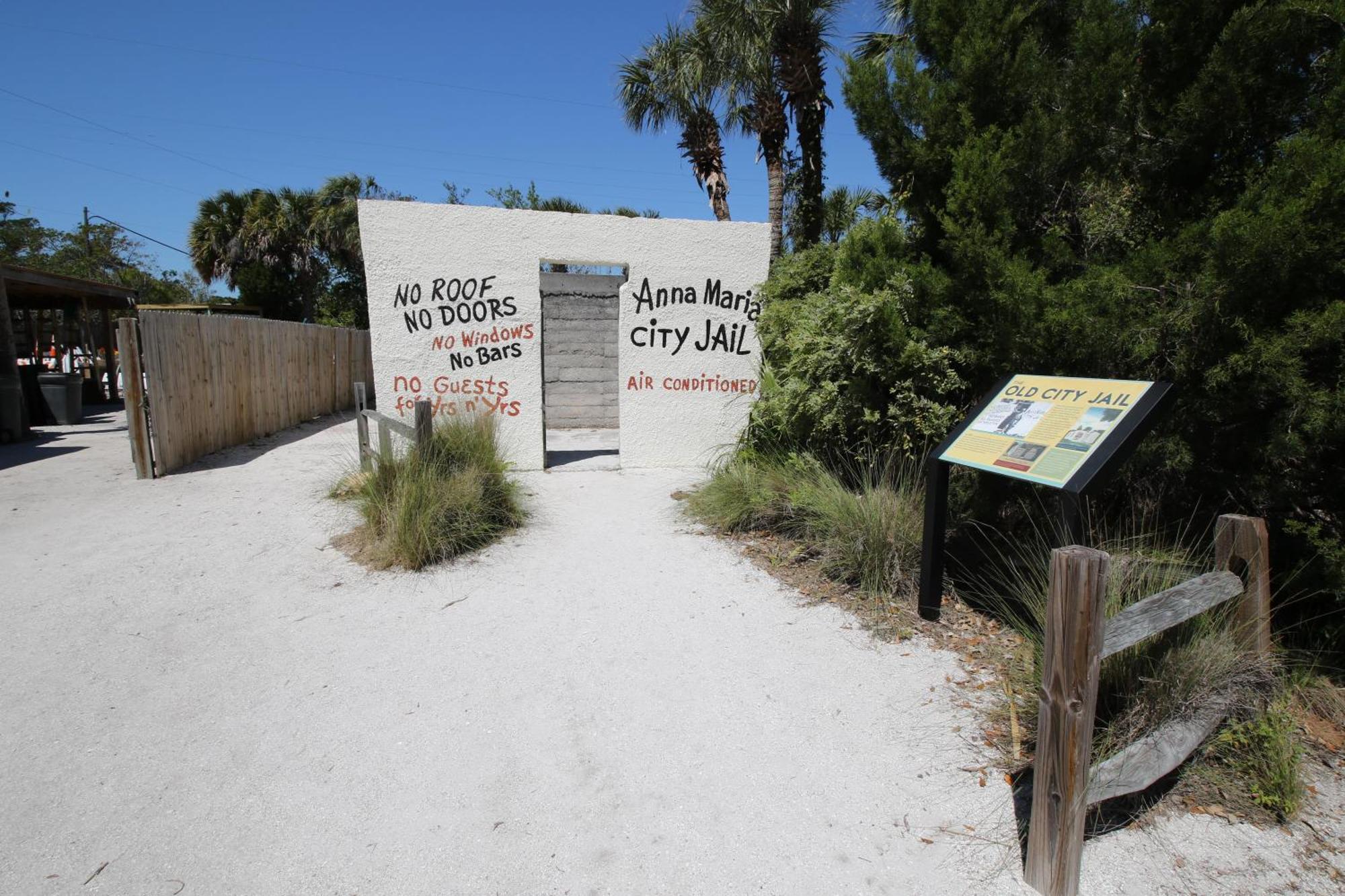 Anna Maria Island Runaway Tropical Dream-One Minute Walk To The Beach-Heated Pool Bradenton Beach Ngoại thất bức ảnh