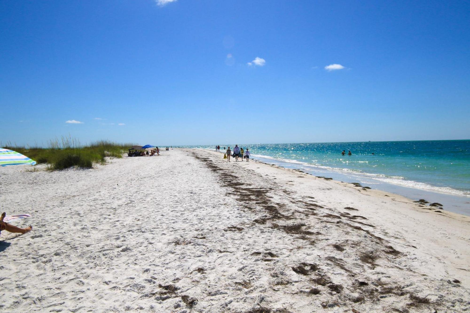 Anna Maria Island Runaway Tropical Dream-One Minute Walk To The Beach-Heated Pool Bradenton Beach Ngoại thất bức ảnh