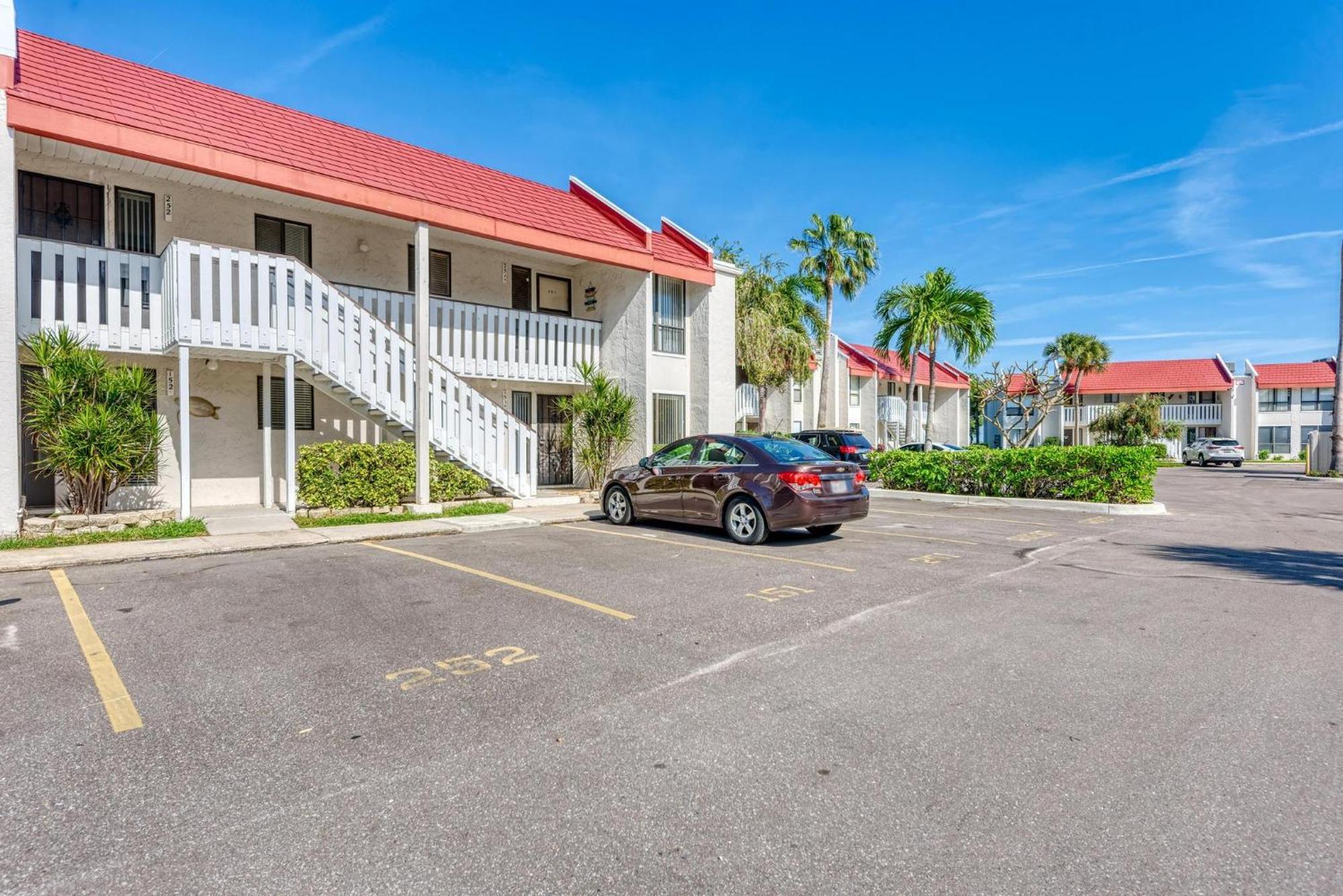Anna Maria Island Runaway Tropical Dream-One Minute Walk To The Beach-Heated Pool Bradenton Beach Ngoại thất bức ảnh