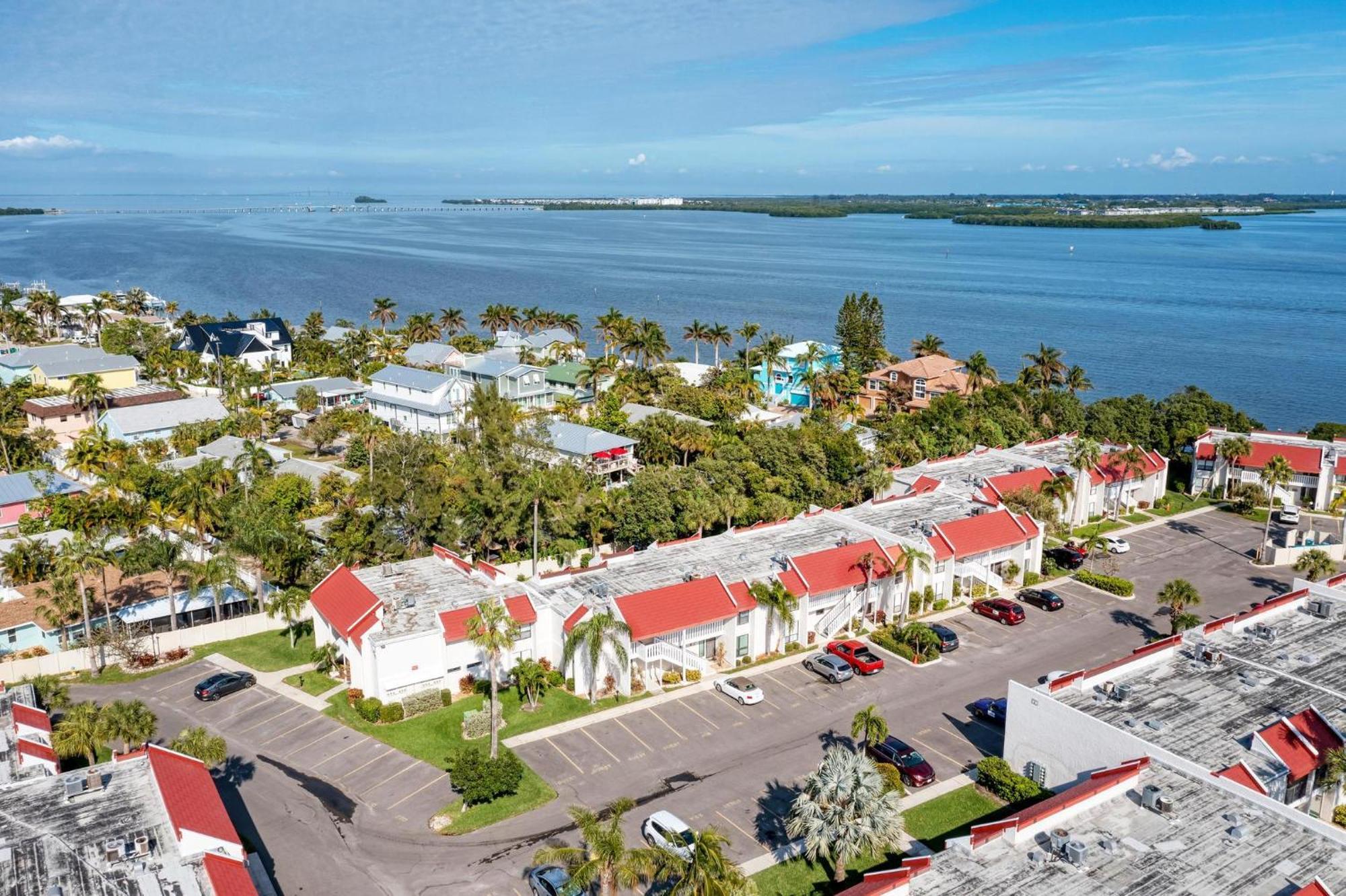 Anna Maria Island Runaway Tropical Dream-One Minute Walk To The Beach-Heated Pool Bradenton Beach Ngoại thất bức ảnh